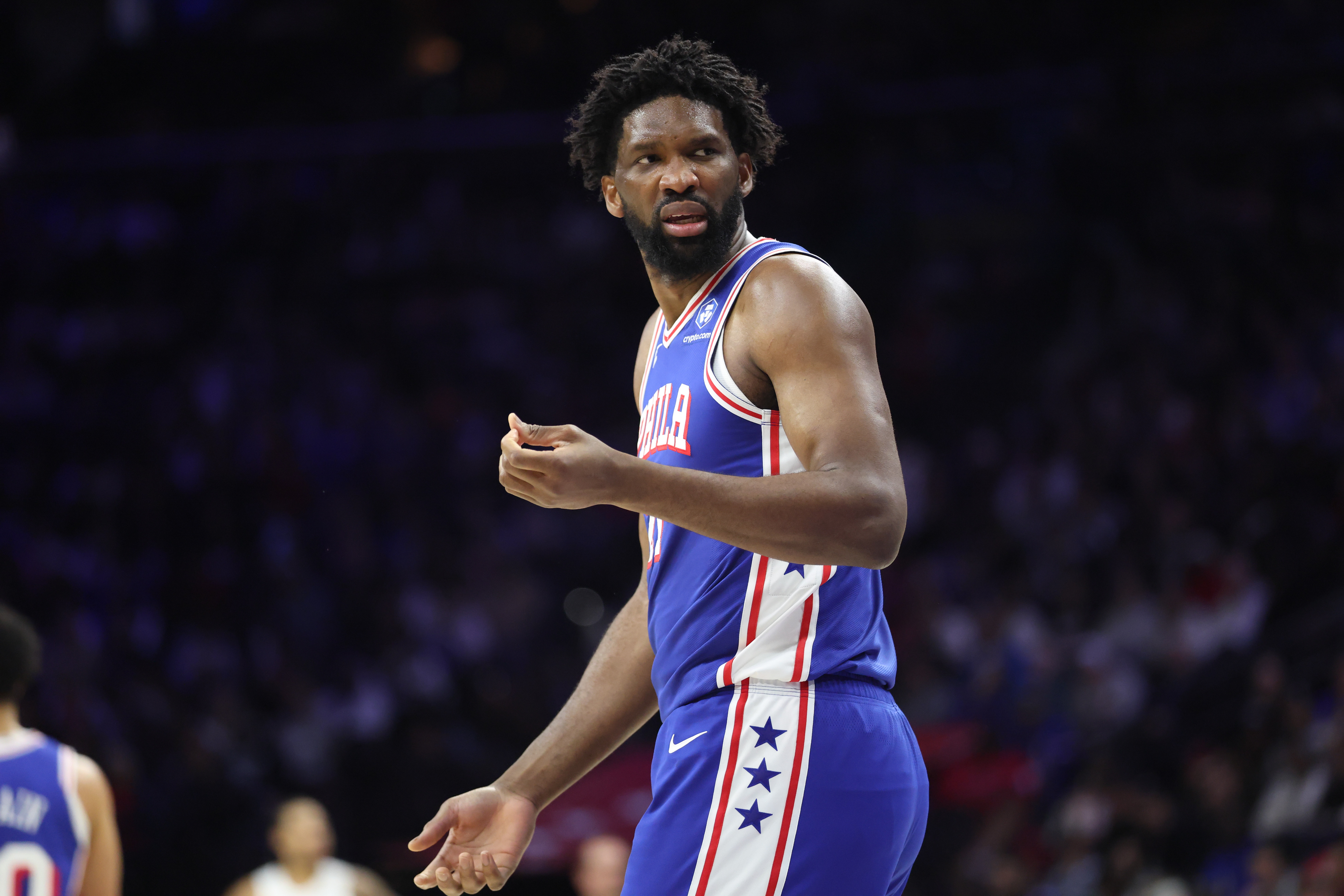 阿里纳斯：76人早就该放弃恩比德 他们的过程两年前就该结束了